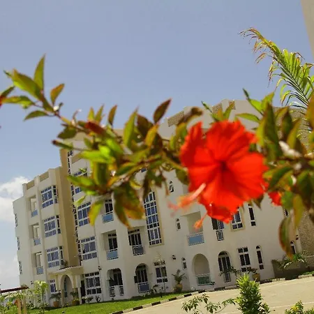 Almasi Oceanfront Nyali Appartement Mombassa Buitenkant foto