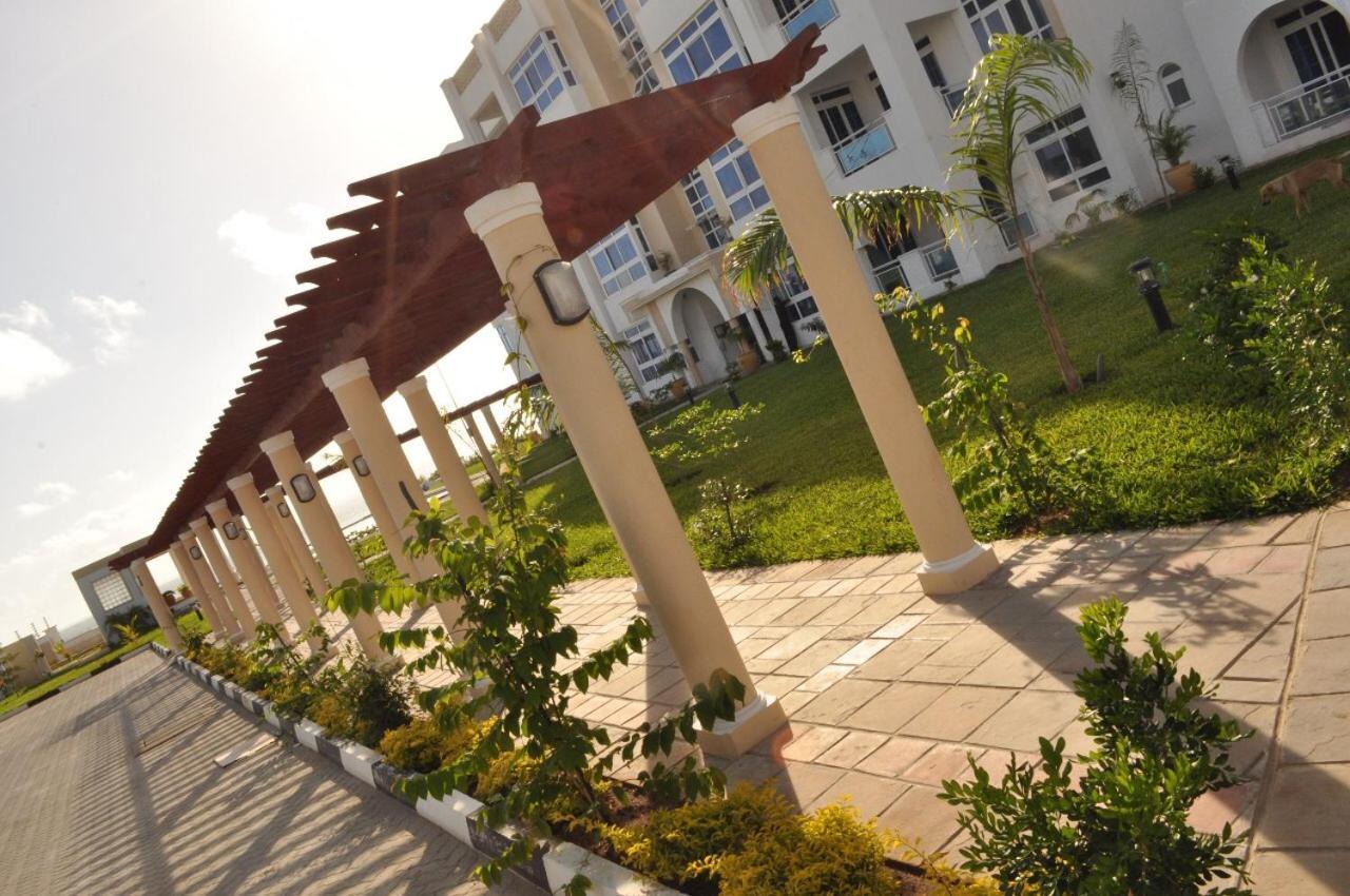 Almasi Oceanfront Nyali *