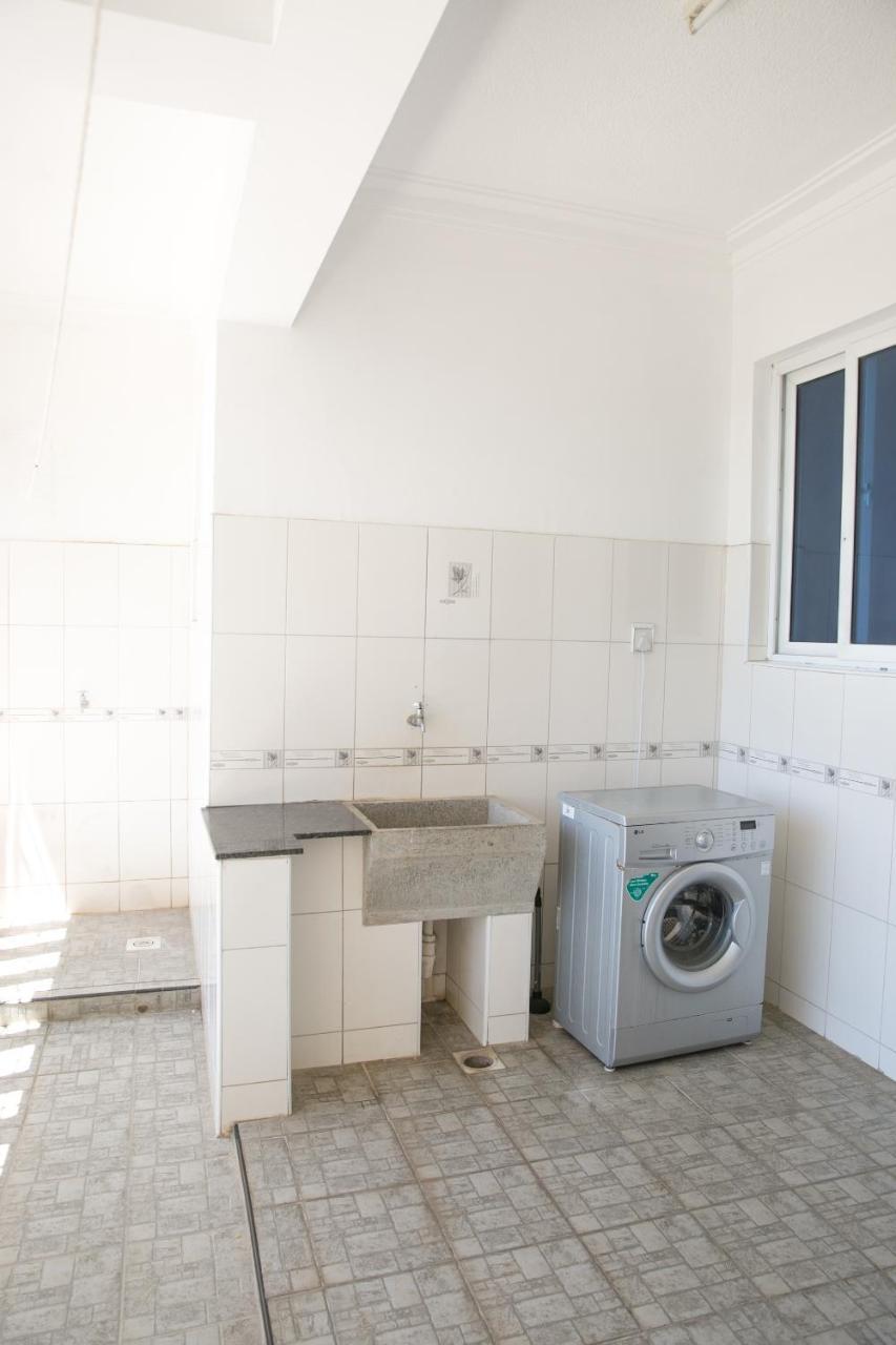 Almasi Oceanfront Nyali Appartement *